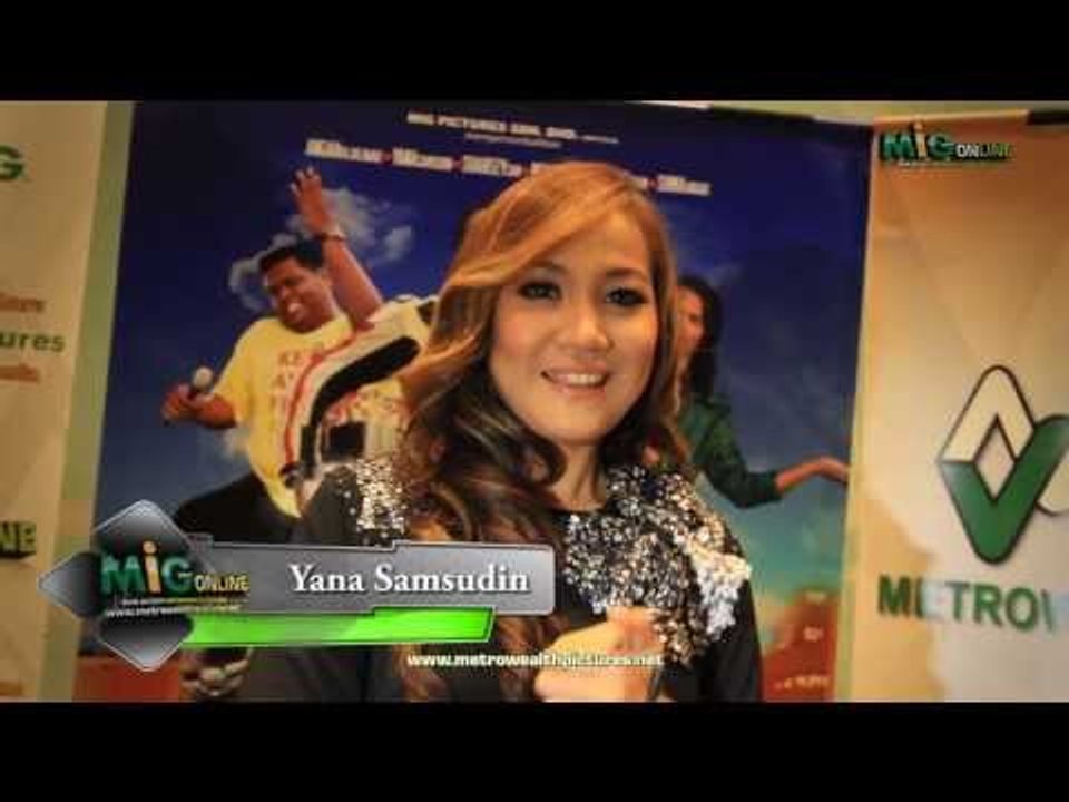 YANA NYANYI LAGU RAYA UNTUK BUAH HATI?