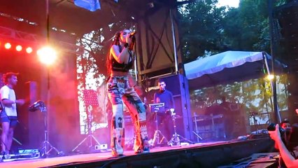 FKA Twigs - Two Weeks - Live at Pitchfork 2014