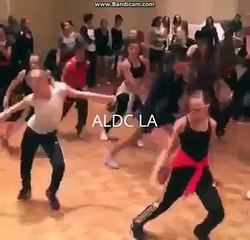 Maddie Ziegler and Nia Frazier doing a Hip-Hop combo