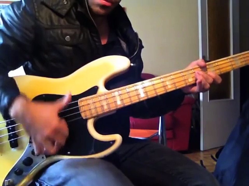 SLAP BASS SECRETS #2 of 8 [By Miki Santamaria] - Slap Triplets. VICTOR WOOTEN STYLE