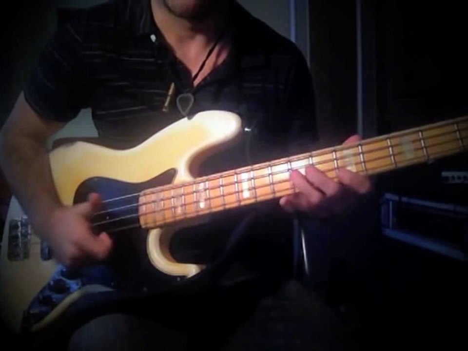 SLAP BASS SECRETS #7 of 8 [By Miki Santamaria] - Pluck Thumb Hammer