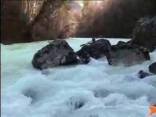 Soca Kajakschule: Soca Hochwasser 08 Bunkerschwall & Felssturz/Bobbahn