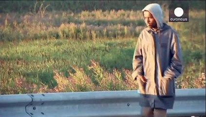 1700 clandestini in una sola notte tentano di passare da Calais alla Gran Bretagna