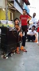 -Đêm Buồn Phố Thị- hát rong đường phố quá hay .