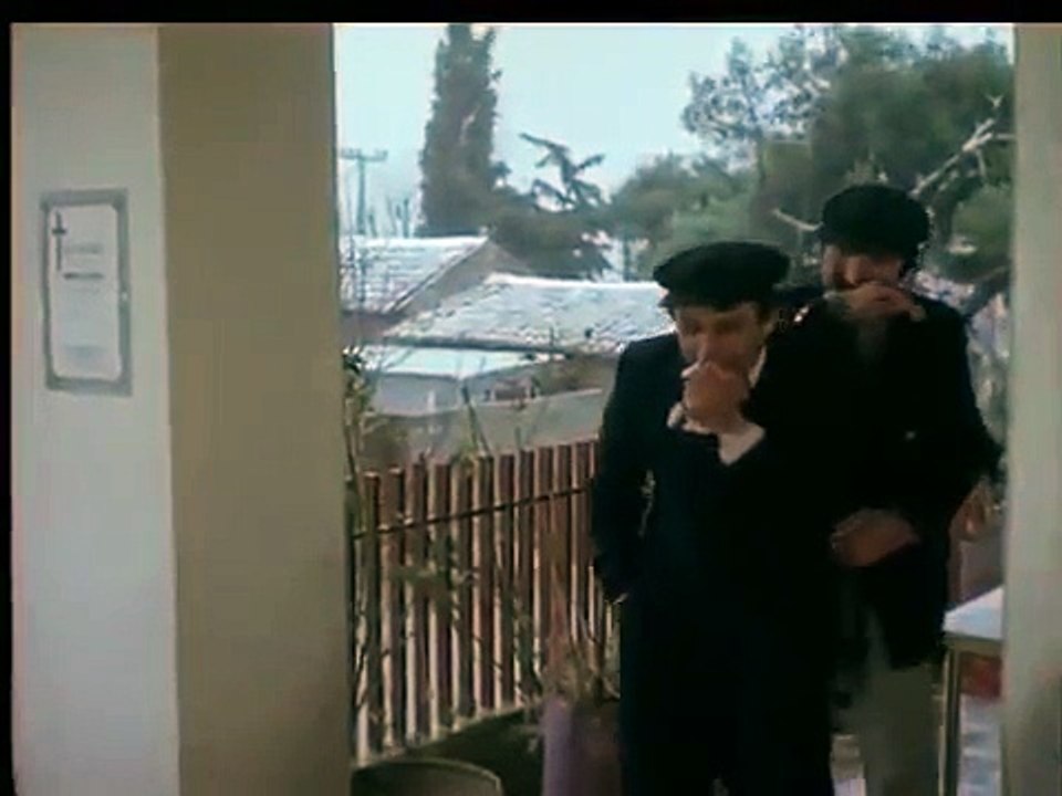 ΜΟΥΣΤΑΚΑΣ-ΚΑΤΑ ΛΑΘΟΣ ΚΟΡΑΚΙ