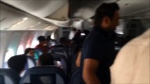 No AC in PIA Airplane and Some Passengers Lost Conscious.. Check out the Reaction of Passengers