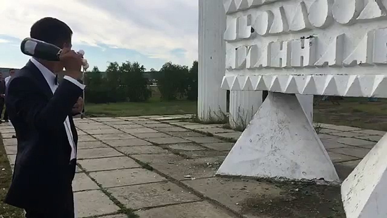 L'attaque d'une bouteille de champagne