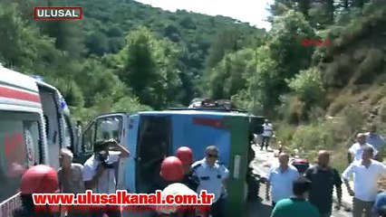 İstanbul'da halk otobüsü devrildi: Çok sayıda yaralı var