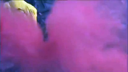 Record breaking base jump from world's tallest building-copypasteads.com