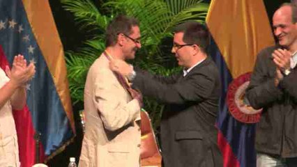 Pablo Montoya recibe el "Premio Rómulo Gallegos"