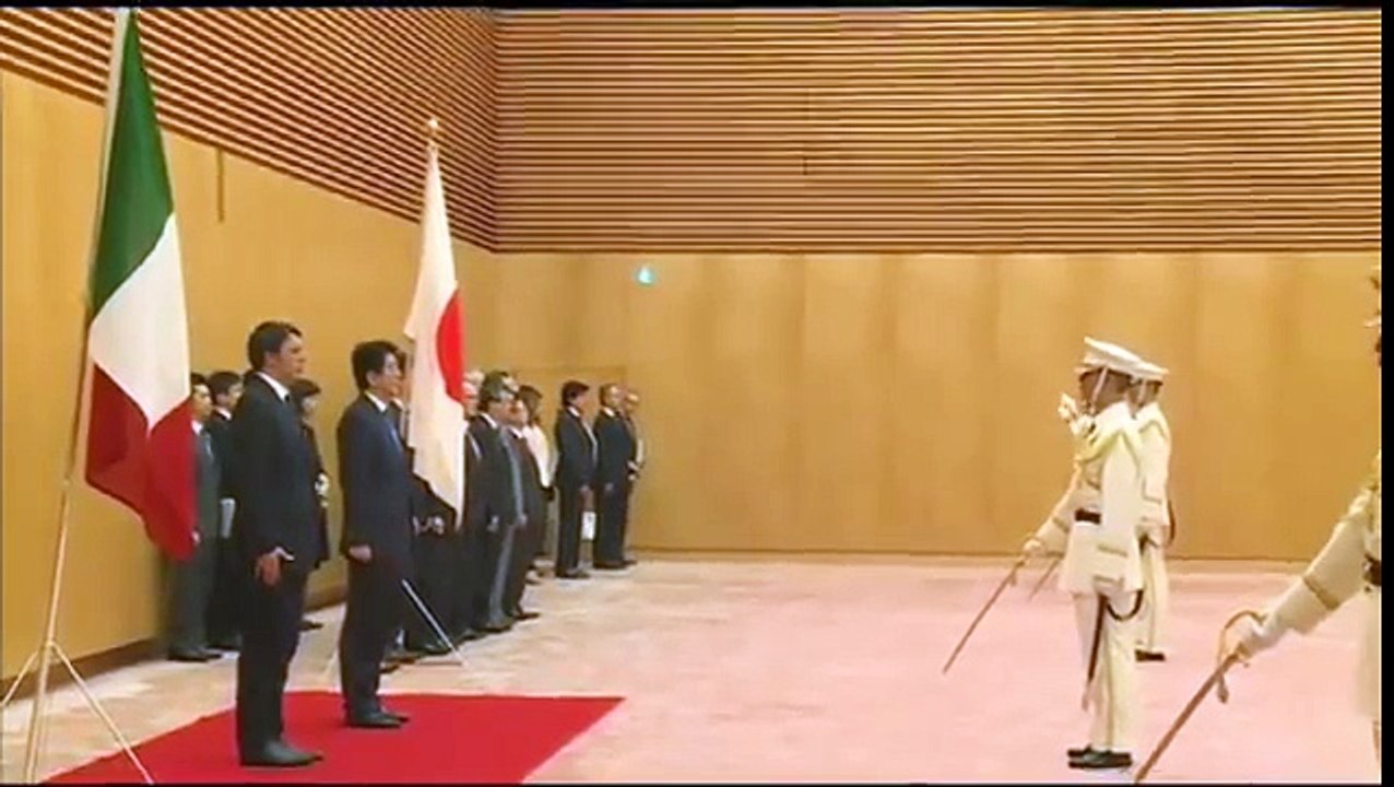Giappone - Tokyo, Renzi arriva al Kantei (03.08.15)