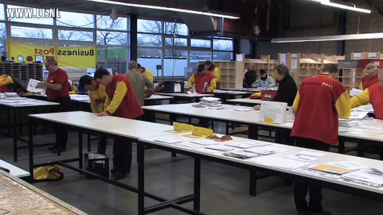 Vakman (afl. 8) - postbezorger