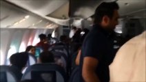 No AC in PIA Airplane and Some Passengers Lost Conscious.. Check out the Reaction of Passengers