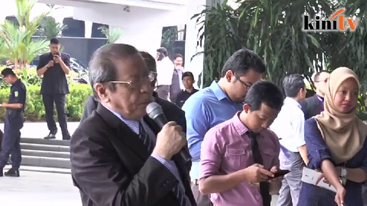 Lim saran Mahathir pengerusikan RCI siasat Najib