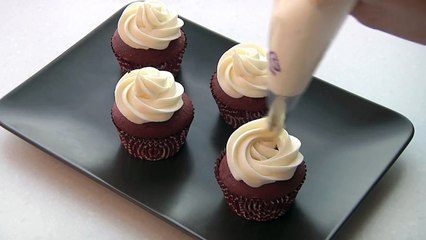 How to Make Cream Cheese Icing