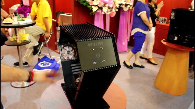 [Cowcot TV] Computex 2015 : Le stand Chieftec