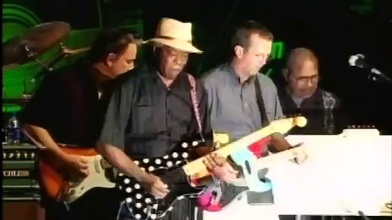 Sweet Home Chicago - Buddy Guy (Crossroads Guitar Festival 2004)
