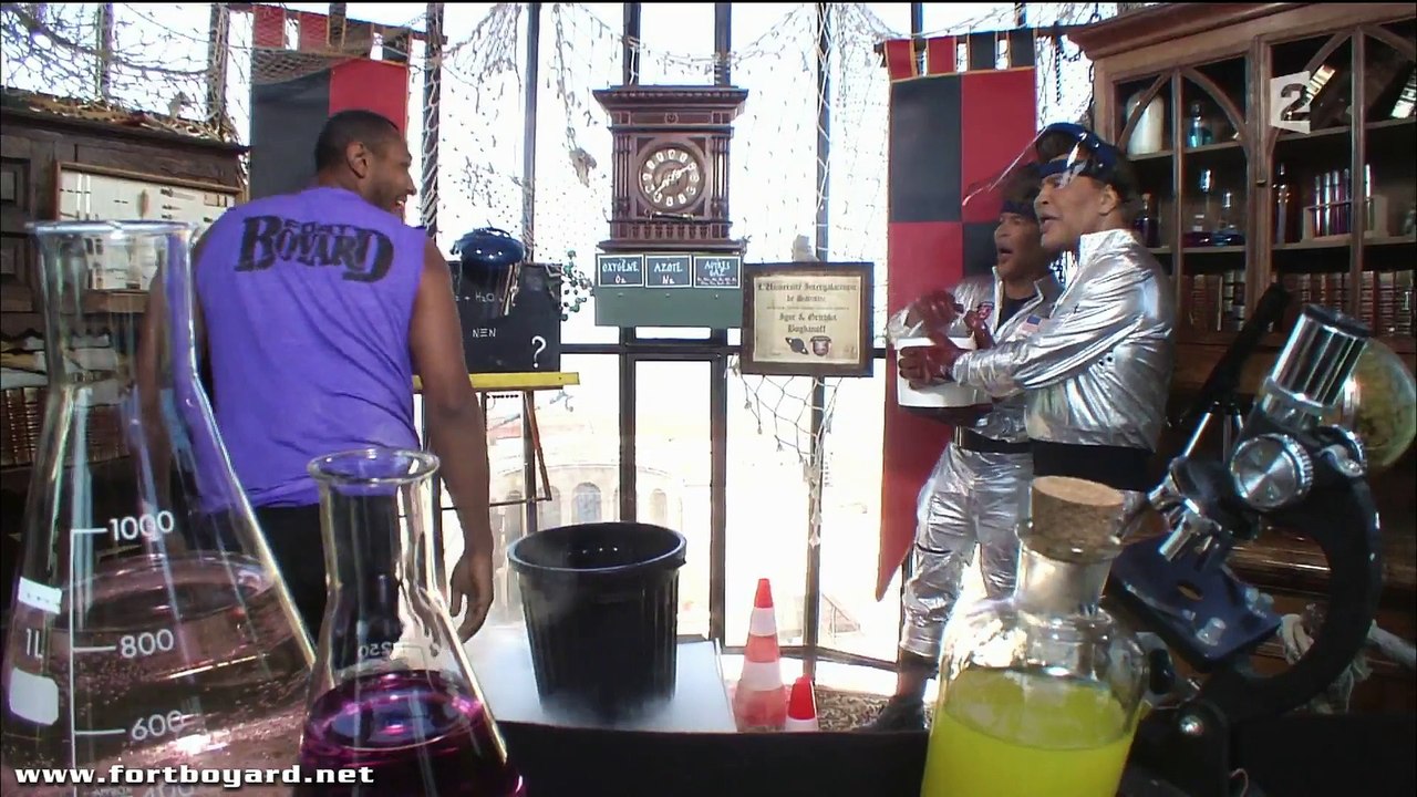 Fort Boyard 2015 : Boris Diaw dans la Boyard Academy (Cours de sciences) face aux Frères Bogdanov (émission du 25 juillet 2015)