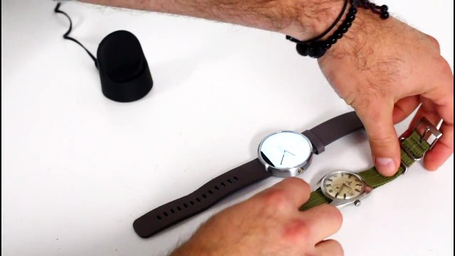 [Cowcot TV] Présentation smartwatch Motorola Moto 360