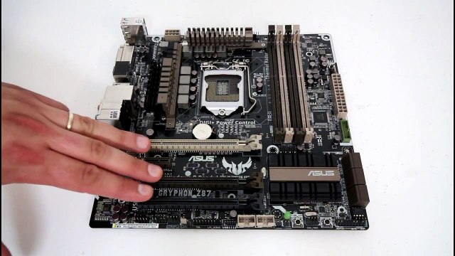 [Cowcot TV] Présentation carte mère Asus Gryphon Z87 + Armor Kit