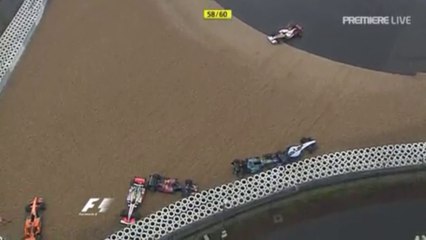 Dramatic first laps of the European Grand Prix 2007