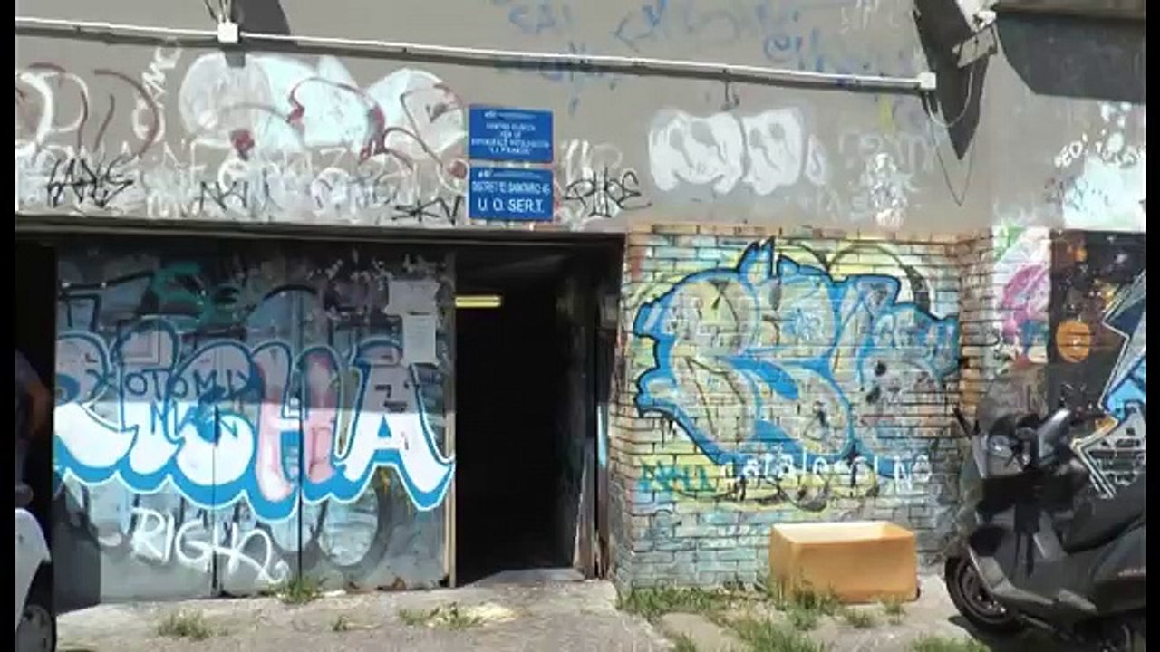 Napoli - Giovani e nuove droghe: dopo Amnèsia spunta anche sostanza per dopare i cavalli (29.07.15)