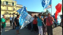 Napoli - Bagnoli, presidio di Fdi-An: accuse a de Magistris e Renzi  (28.07.15)