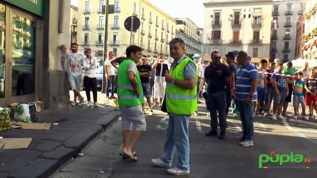 Napoli - Rapina al Banco di Napoli, bottino da 100mila euro -live- (31.07.15)