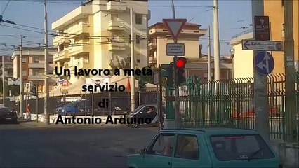 Aversa (CE) - Il semaforo di Via Garofano torna a funzionare, ma solo per le auto (23.07.15)
