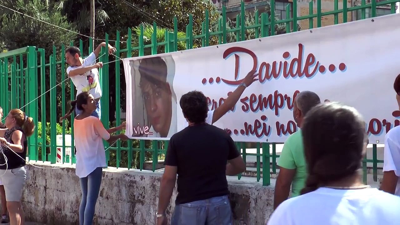 Napoli - Davide Bifolco, il fratello ''La legge non è uguale per tutti'' (24.07.15)