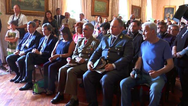 Napoli - De Magistris accoglie l'ambasciatore russo (11.07.15)