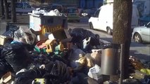 Aversa (CE) - Piazza Marconi, chi preleva i rifiuti? (03.07.15)