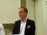 Gustav Kasselstrand debatterar på utrikespolitiska föreningen i Göteborgs universitet 2011-11-05