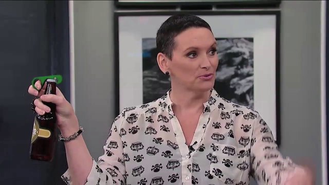 Steven & Chris w/ Special Guest: Dee Brun the Cocktail Deeva - Great Drinking Gifts