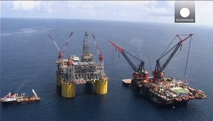 Brent crude drops to lowest price per barrel since January