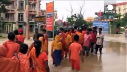 مقتل المئات جراء الفيضانات في اسيا