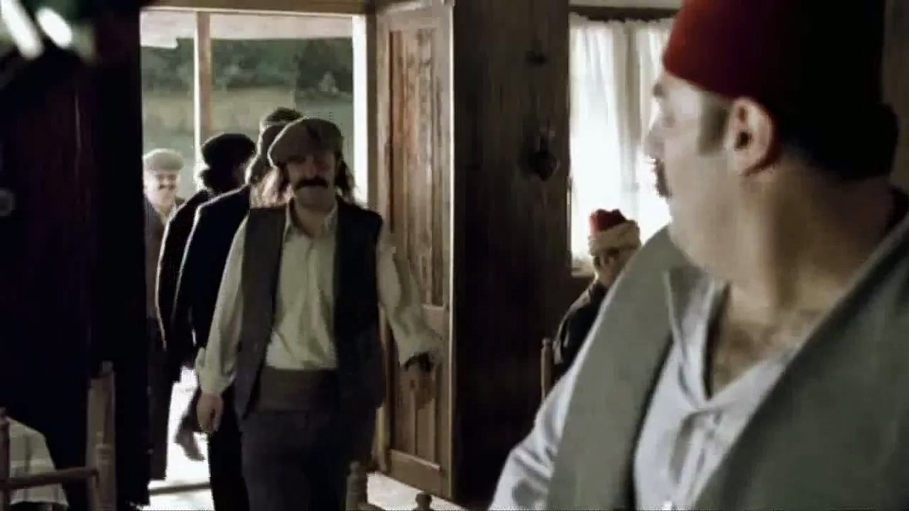 Son Osmanli Yandim Ali (2007) - Yandim Ali Meyhadede Sonrasinda Yunanlilarla Kavga Sahnesi.flv