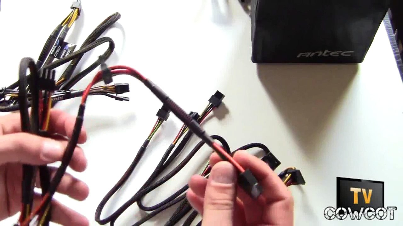 [Cowcot TV] Déballage alimentation Antec HCP 1200