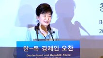 Die Präsidentin der Republik Korea, Park Geun-hye  (Video im koreanischen Originalton)