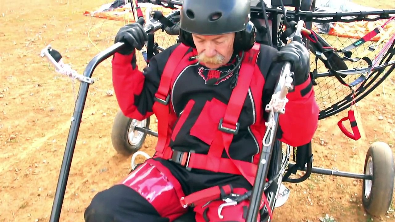 BlackHawk REVOLVER 320 Paramotor Review & Demo! NEW 2015 44hp Powered Paraglider!