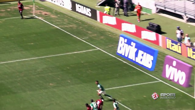 Aula de futebol: no Noite dos Craques, Zico e Rivellino dão dicas aos jogadores!