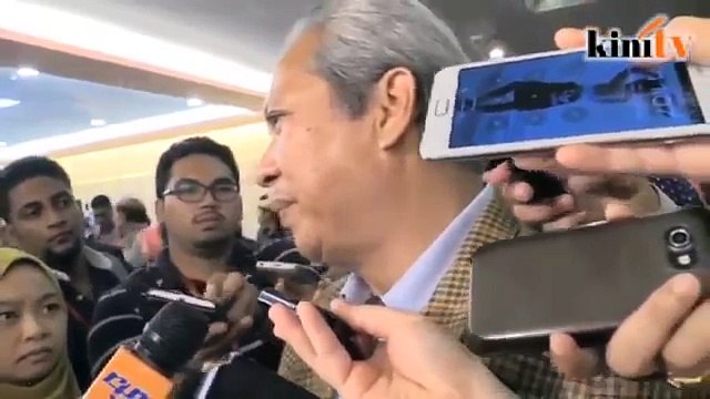 Bekas pemimpin Umno label Najib bacul, penakut