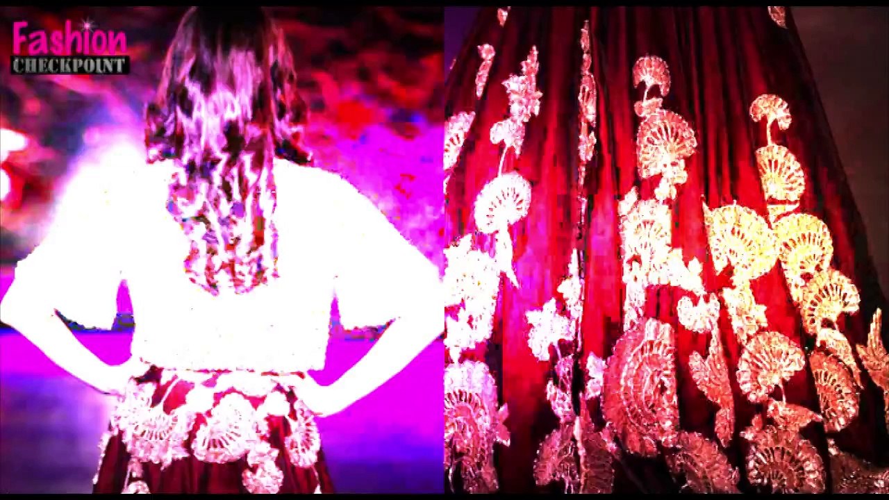 Aishwarya Rai Bachchan WALKS the Ramp for designer Manish Malhotra