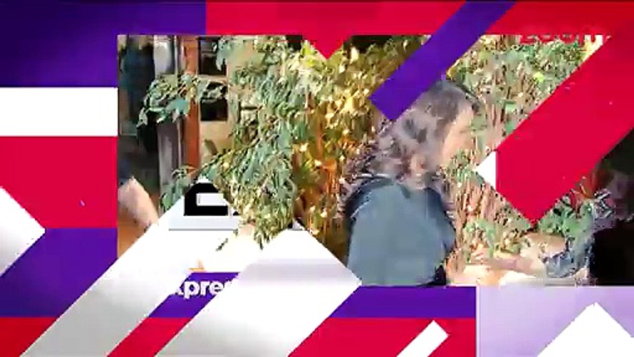 Bollywood News in 1 minute - 030815 - Sonakshi Sinha, Farhan Akhtar, Priyanka Chopra