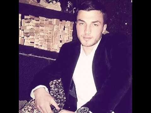 Shkelzen azemi - XENI - kur e pash oj nan Live