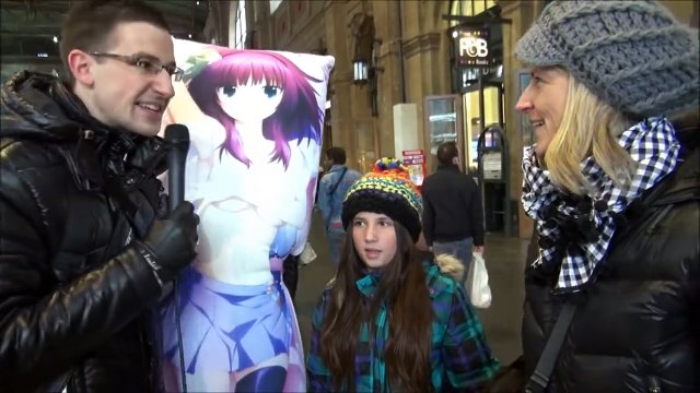 Otaku Days Episode 1- Christkindlmarket Dakimakura Infiltration! - Meidocafe channel