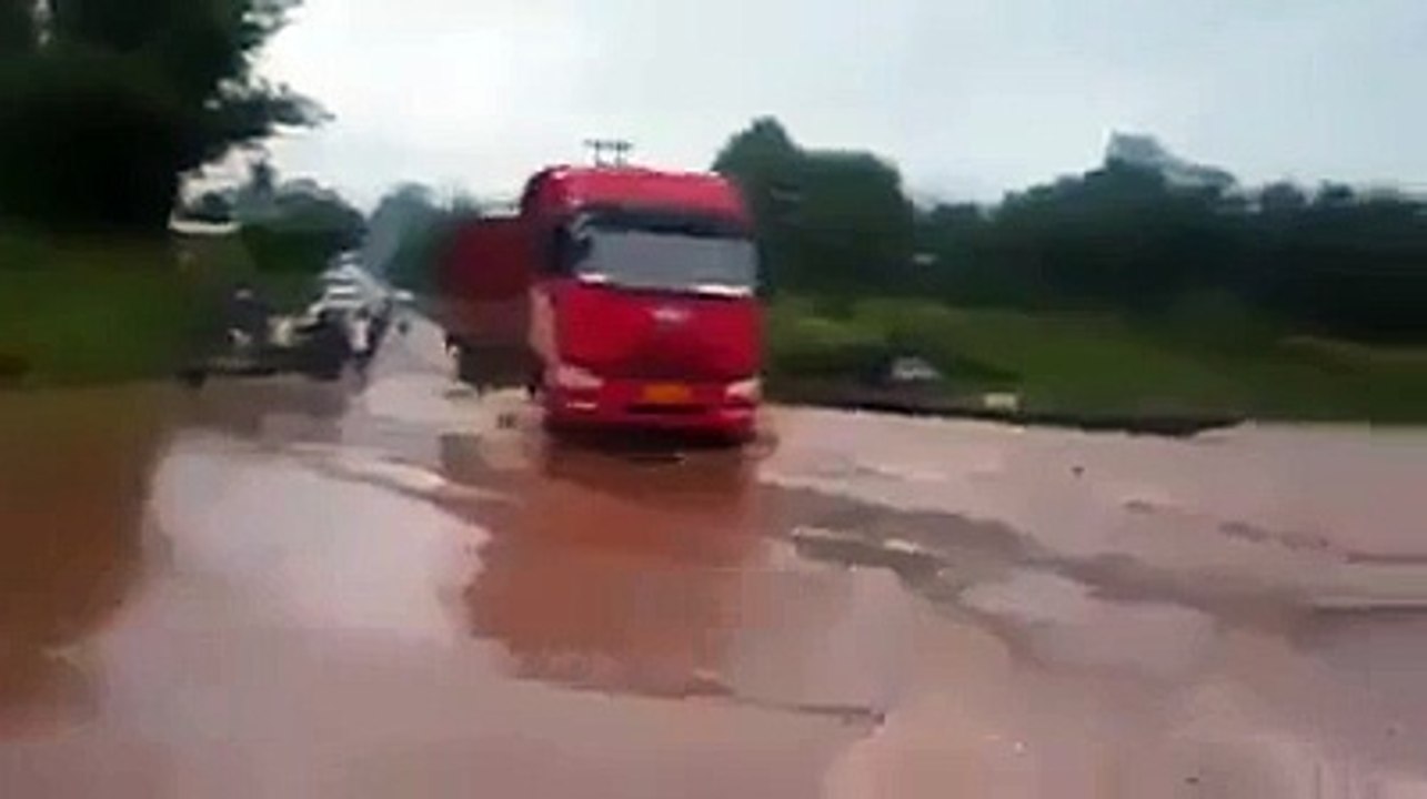 Flood Water Flow Heavy Vehical