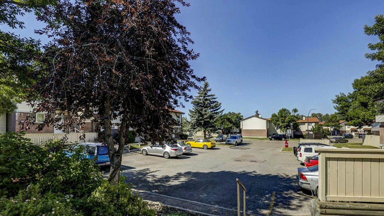 Calgary Townhouse For Sale 45 ? 32 Whitnel Court NE