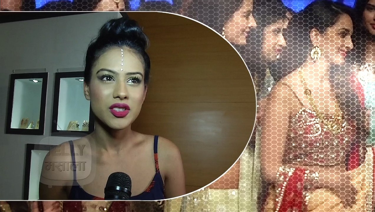 Nia Sharma Misses Friend Krystle D'souza at IIJW 2015 | Be With Beti
