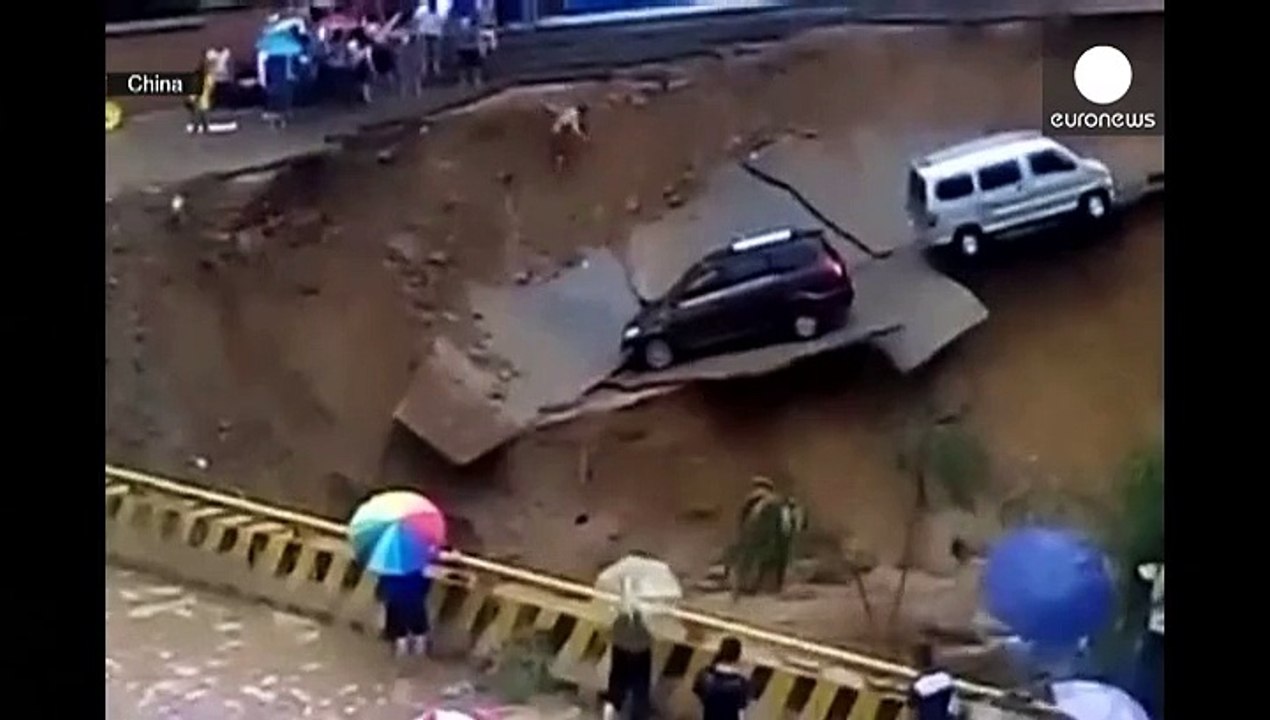 Asien: springfluten durch extremen monsunregen